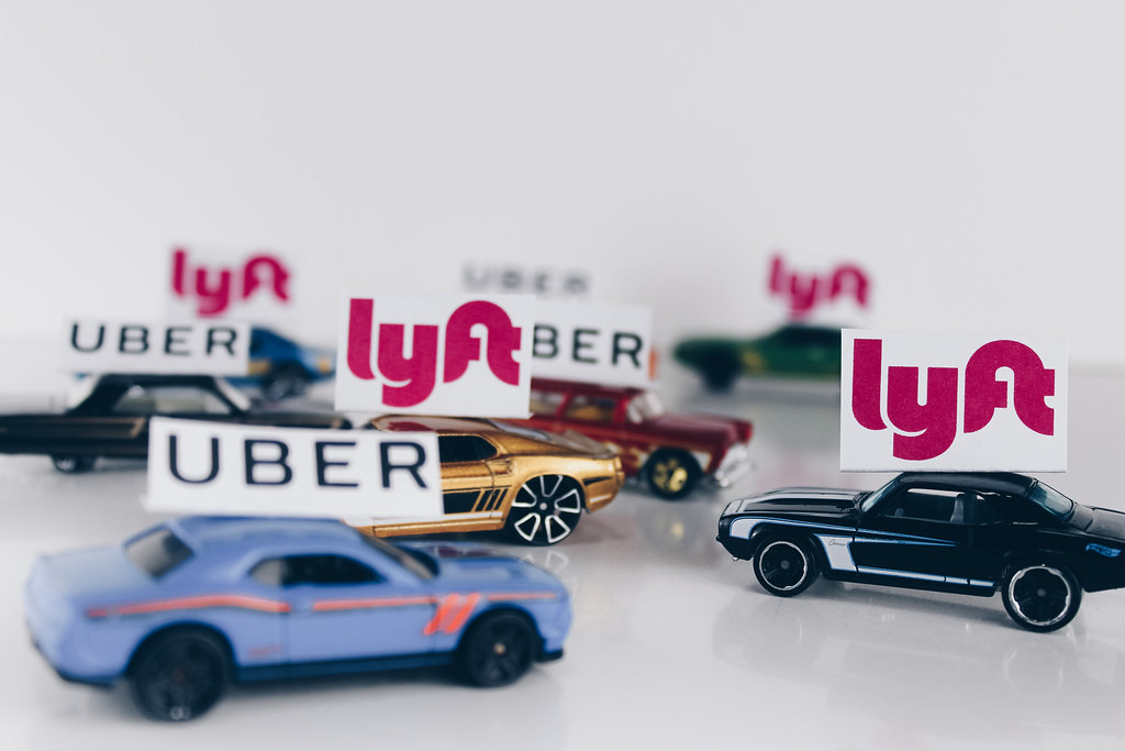 uber and lyft toy cars